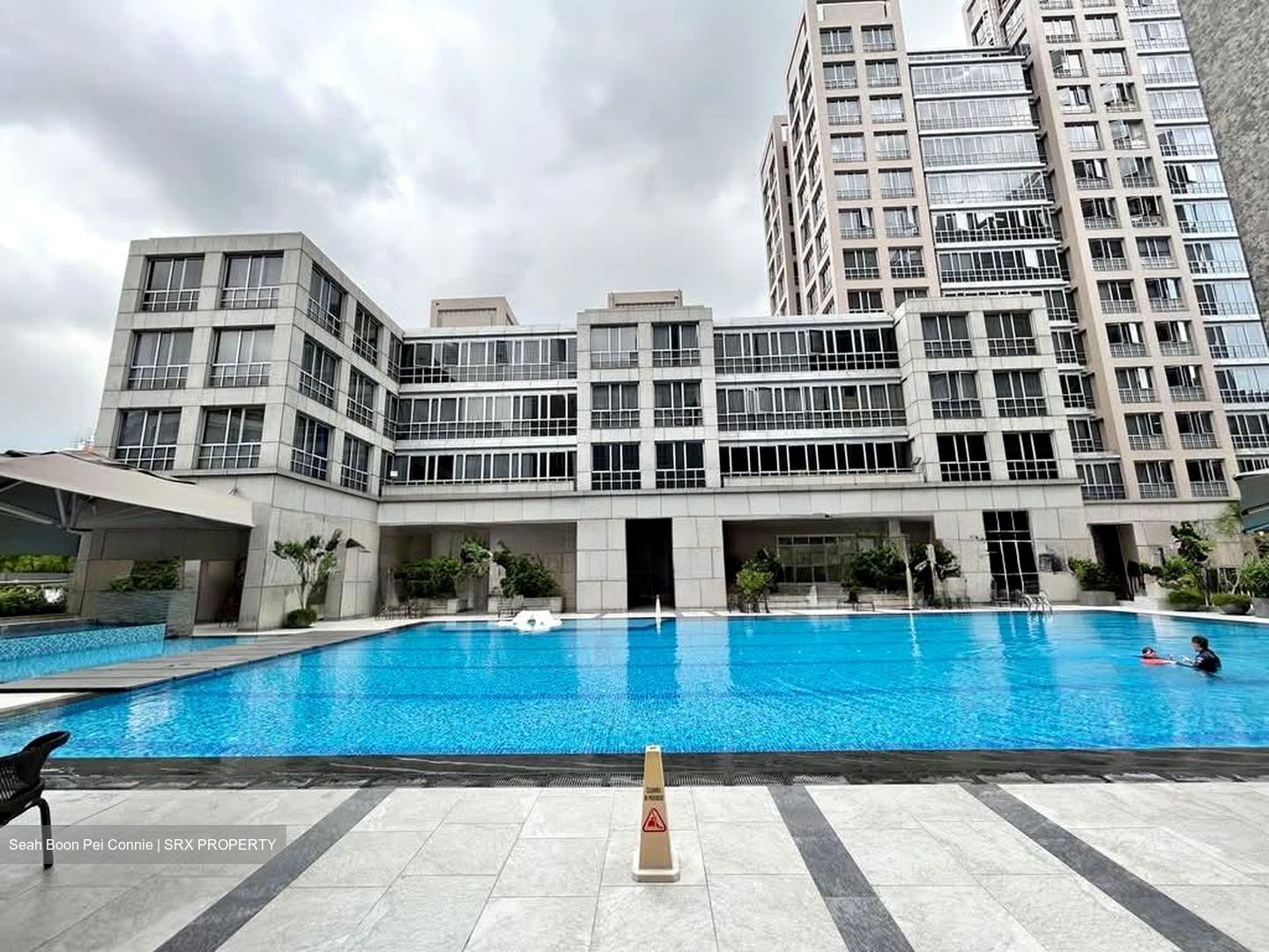 UE Square (D9), Apartment #565671391
